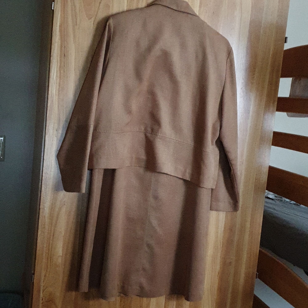 Subtle Patterned Suit [Tb] - image 2